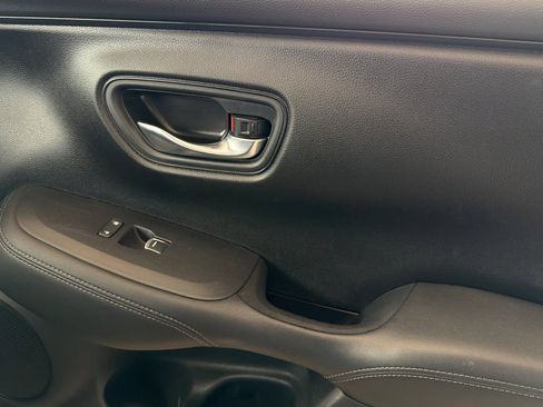 Used 2024 Honda HR-V EX-L image 19