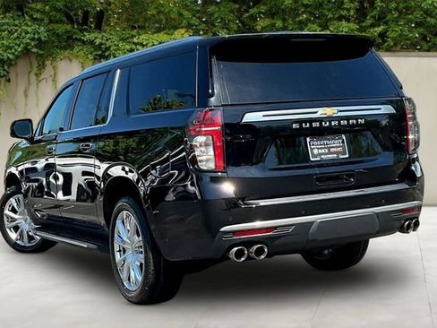 Used 2022 Chevrolet Suburban High Country AWD/4WD image 4