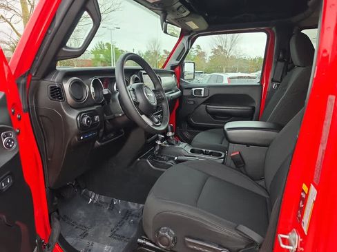 Used 2023 Jeep Wrangler Unlimited w/ 8.4" Radio Group AWD/4WD image 11