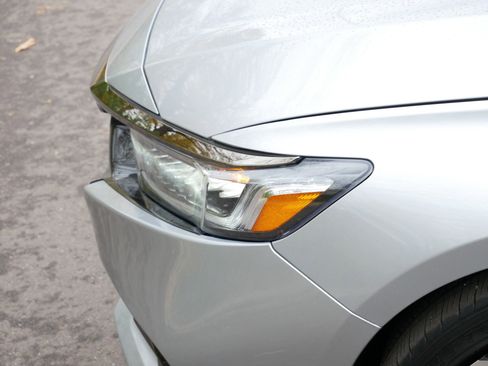 Certified 2022 Honda Accord Sport image 16