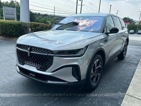 New 2025 Lincoln Nautilus Premier w/ Equipment Group 102A image 4