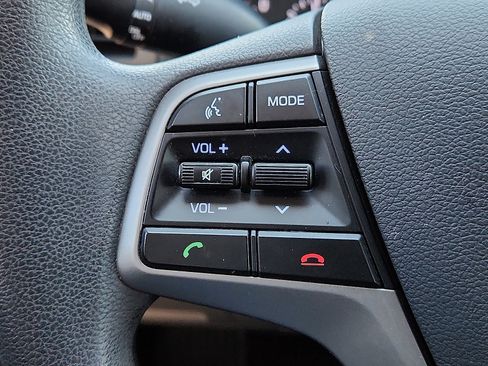 Used 2018 Hyundai Elantra SEL image 16