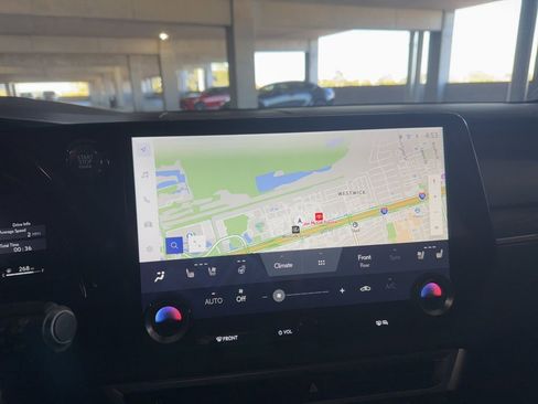 Used 2025 Lexus RX 350 Premium w/ Accessory Package (Z1) image 4