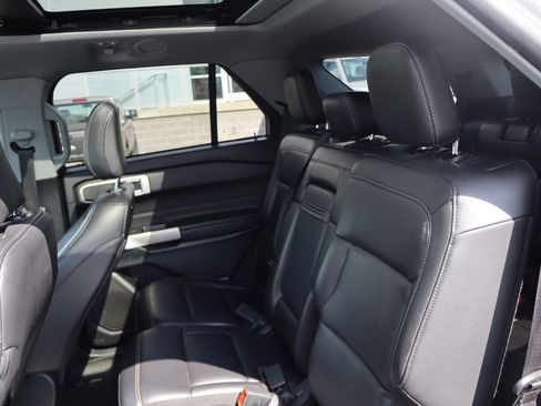 Used 2023 Ford Explorer XLT w/ Equipment Group 202A AWD/4WD image 25