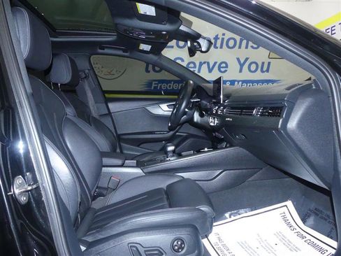 Used 2022 Audi A4 2.0T Premium w/ Convenience Package image 8