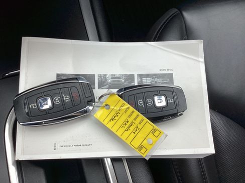 Used 2019 Lincoln MKC Select w/ Select Plus Package AWD/4WD image 22