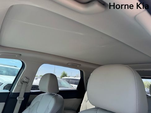 Certified 2023 Kia Sorento SX AWD/4WD image 26