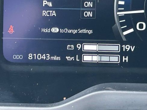 Used 2024 Toyota Tundra Platinum AWD/4WD image 33