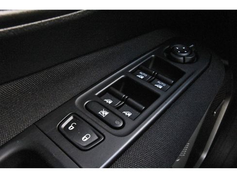 Used 2021 Jeep Renegade Latitude w/ Sun & Sound Group image 24