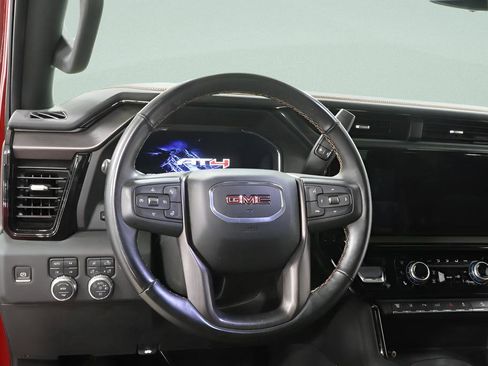 Used 2025 GMC Sierra 2500 AT4 w/ AT4 Premium Plus Package AWD/4WD image 9