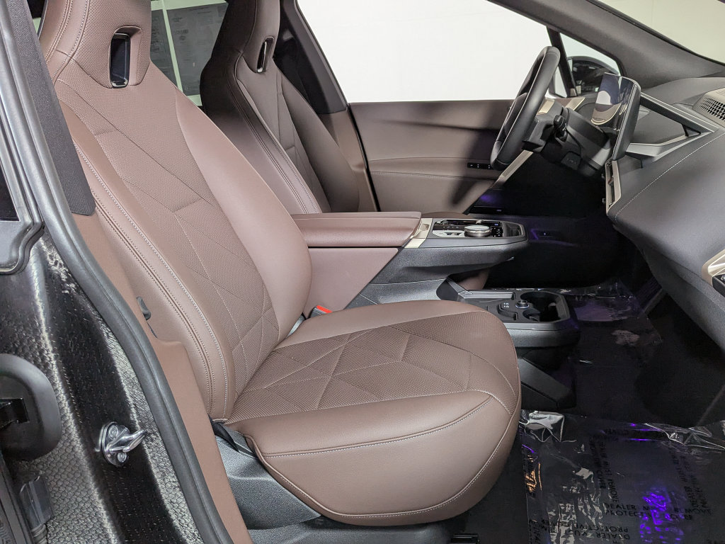Certified 2025 BMW iX xDrive50 w/ Sport Package AWD/4WD image 26