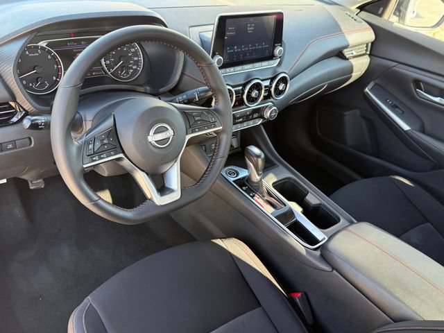 Used 2025 Nissan Sentra SR FWD image 11