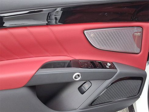 New 2025 Maserati Grecale Modena image 29