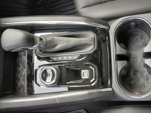 New 2026 GMC Canyon Elevation w/ Convenience Package image 29