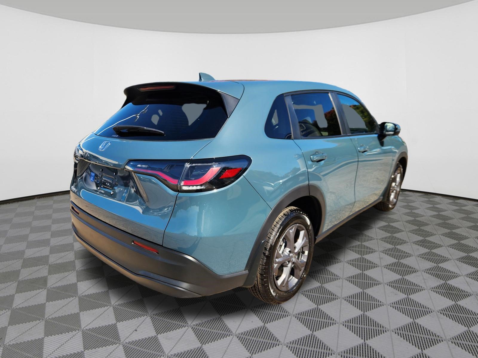 Certified 2027 Honda HR-V LX image 4