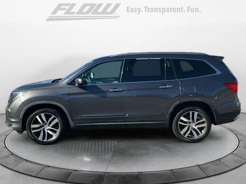 Used 2017 Honda Pilot Touring image 5