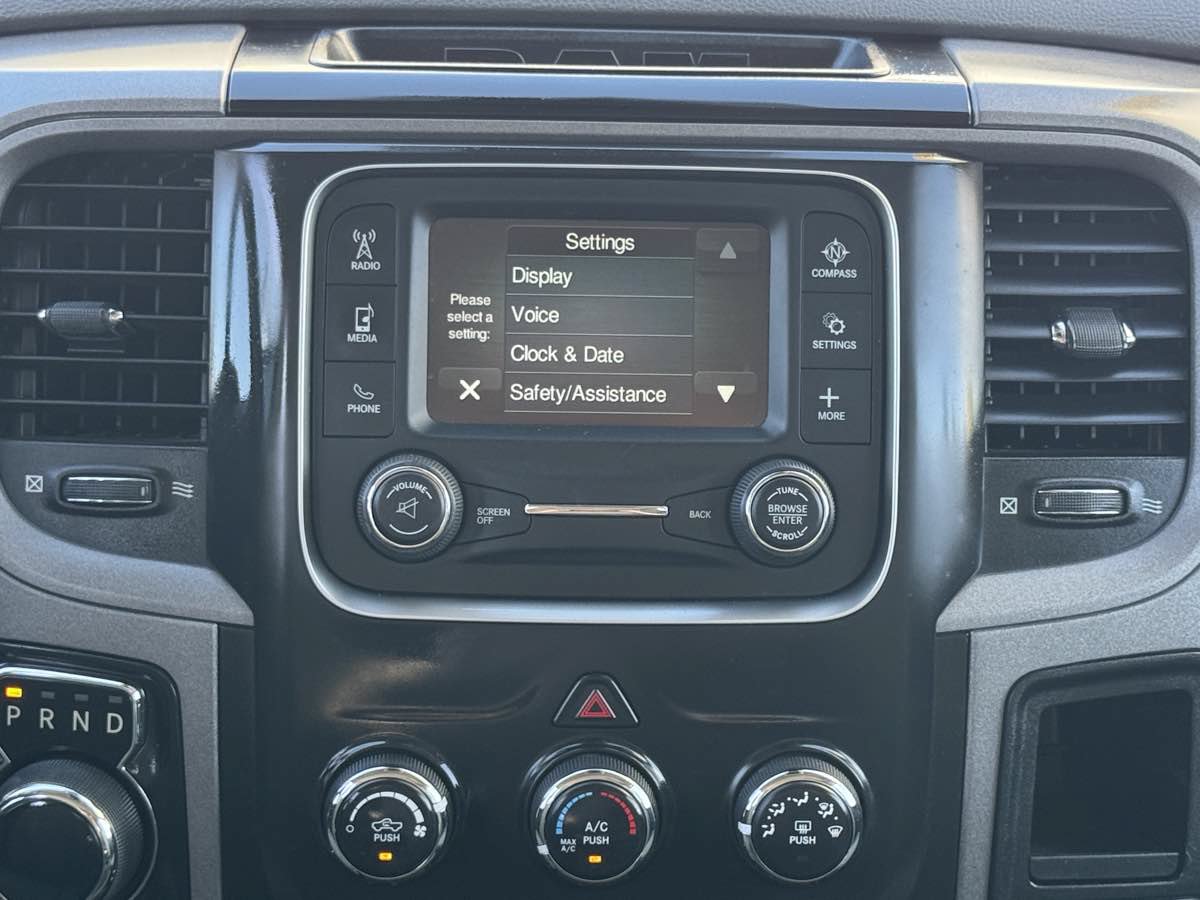 Used 2017 RAM 1500 Express AWD/4WD image 22