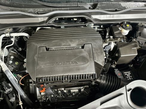 Used 2023 Honda Pilot LX image 25