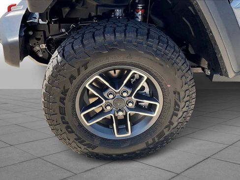 New 2025 Jeep Gladiator Mojave w/ Safety Group image 11