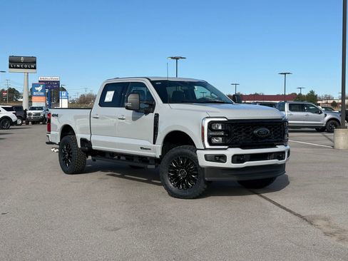 New 2026 Ford F250 XLT w/ XLT Premium Package AWD/4WD image 3