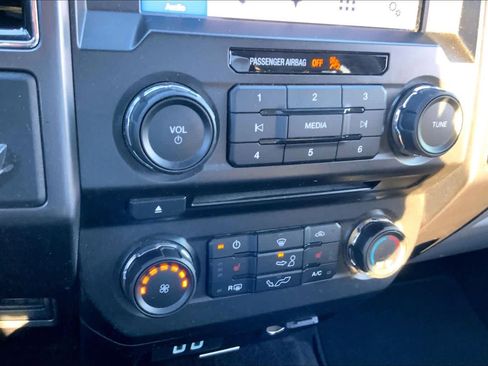 Used 2018 Ford F150 XLT w/ Equipment Group 302A Luxury image 26