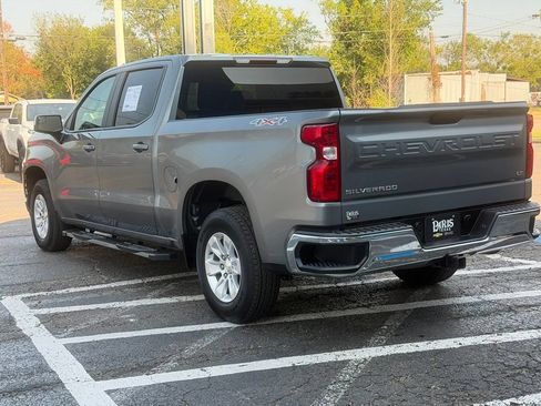 Used 2022 Chevrolet Silverado 1500 LT AWD/4WD image 8