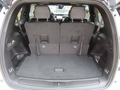New 2025 Jeep Grand Cherokee L Limited w/ Trailer Tow Package AWD/4WD image 18