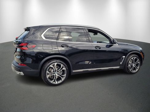 New 2026 BMW X5 xDrive50e w/ Executive Package image 7