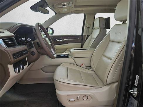 Used 2023 GMC Yukon XL Denali RWD image 13