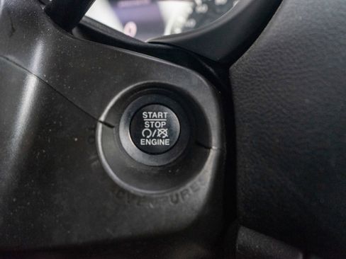 Used 2020 Jeep Renegade Trailhawk w/ Cold Weather Group image 21