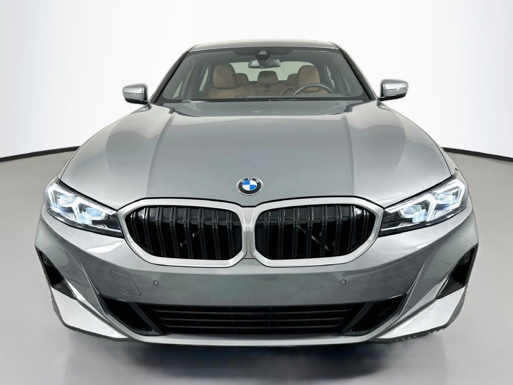 Used 2023 BMW 330i Sedan w/ Premium Package RWD image 2