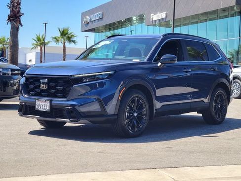 Used 2025 Honda CR-V Sport image 2