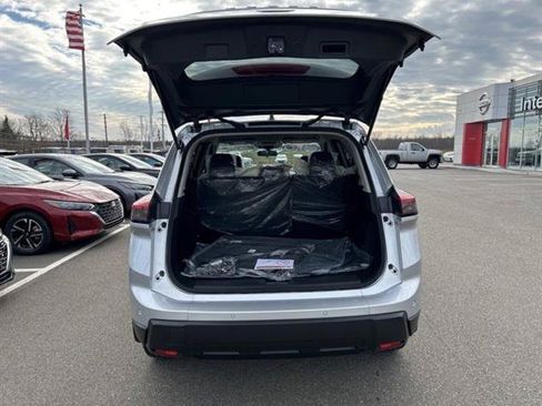 Certified 2025 Nissan Rogue S AWD/4WD image 5