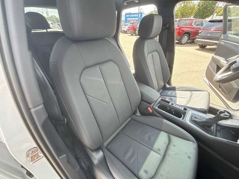 Used 2023 Audi Q3 2.0T Premium Plus AWD/4WD image 28
