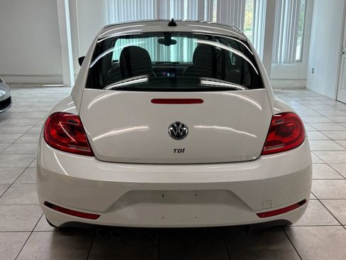 Used 2014 Volkswagen Beetle TDI image 8