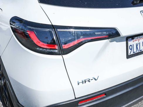 Used 2024 Honda HR-V Sport image 8