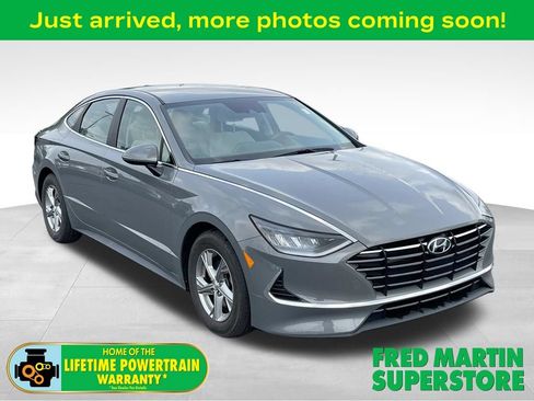 Used 2023 Hyundai Sonata SE w/ Cargo Package FWD image 1