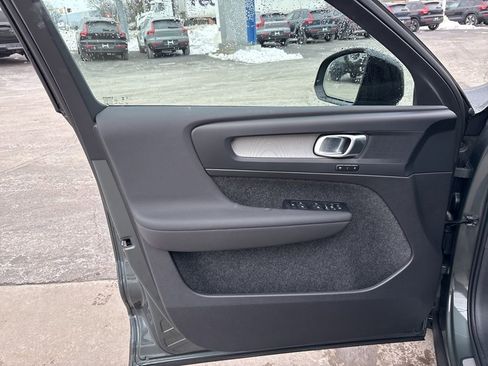 New 2026 Volvo XC40 B5 Core w/ Climate Package AWD/4WD image 16
