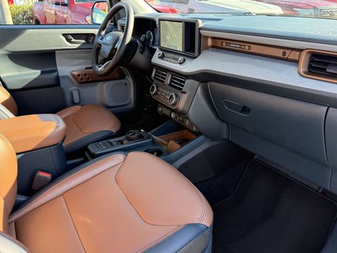 Certified 2023 Ford Maverick Lariat w/ Lariat Luxury Package image 10