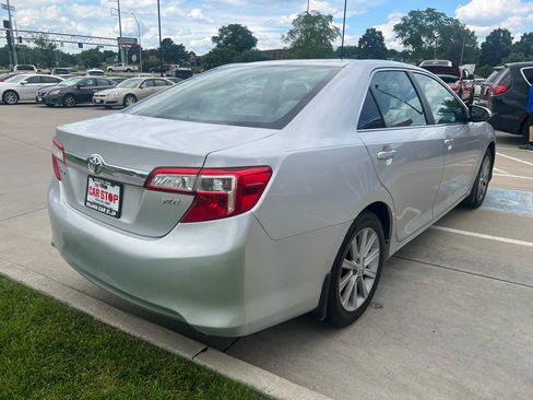 Used 2014 Toyota Camry XLE FWD image 6