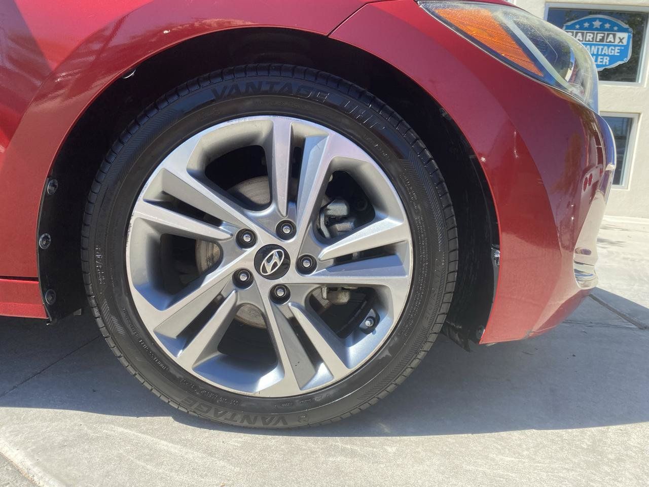 Used 2017 Hyundai Elantra Limited w/ Limited Tech Package 08 FWD image 3