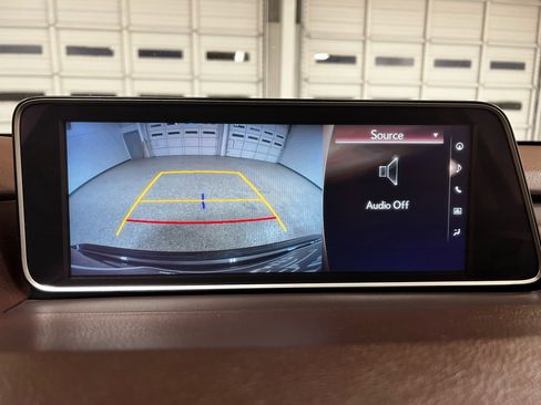 Used 2019 Lexus RX 350L Luxury image 18