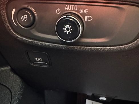 Used 2020 GMC Terrain SLE w/ Driver Convenience Package FWD image 22