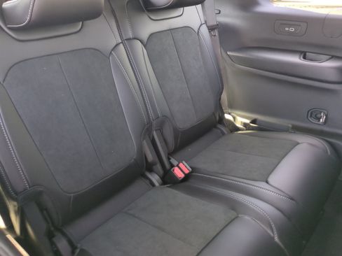 New 2026 Jeep Grand Cherokee L 4WD image 18