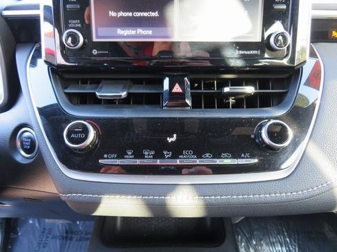 Used 2022 Toyota Corolla SE image 24