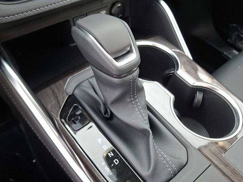 New 2026 Toyota Highlander Platinum image 15