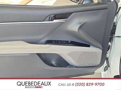 Used 2020 Toyota Camry LE FWD image 9