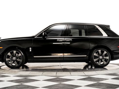 Used 2020 Rolls-Royce Cullinan AWD/4WD image 6