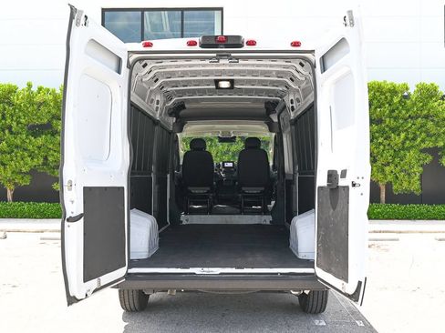 Used 2025 RAM ProMaster 3500 w/ Convenience Group FWD image 7