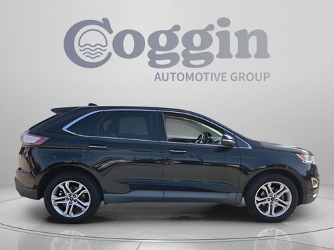 Used 2018 Ford Edge Titanium w/ Ford Safe & Smart Package FWD image 6